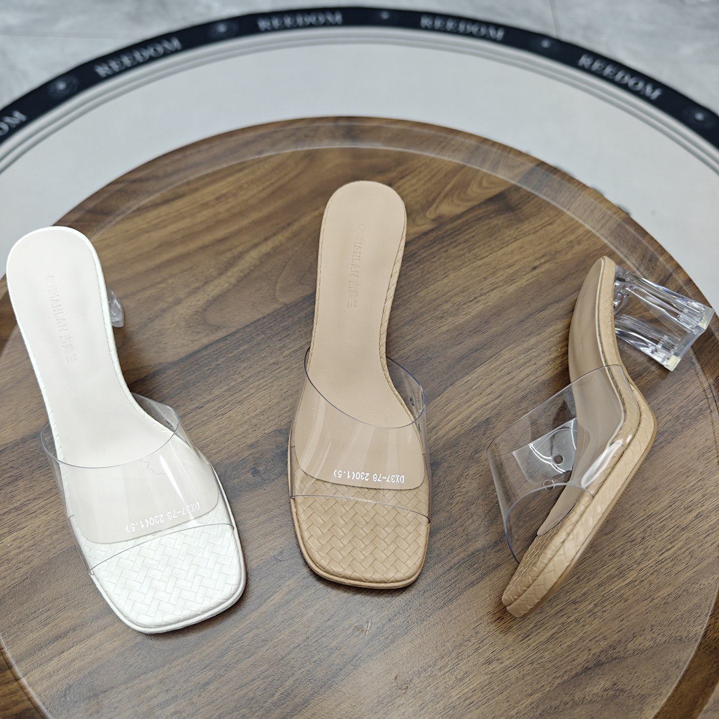 韩版水晶粗跟高跟凉拖鞋女2026夏季外穿洋气百搭透明高级感一字拖