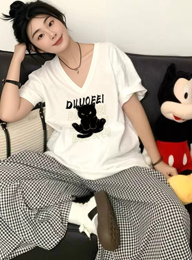 超火cec小猫短袖t恤女V领大码独特漂亮设计感上衣ins潮甜辣体恤衫