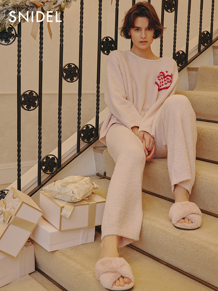 SNIDEL HOME 가을 겨울 따뜻하고 편안한 자카드 오프 숄더 니트 풀오버 SHNT225027