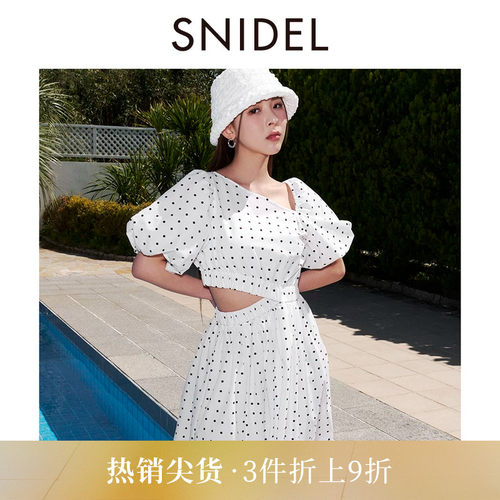 SNIDEL泡泡袖斜领露腰A字连衣裙