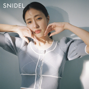 SWNT231164 SNIDEL春夏款 甜美纯色圆领露腰短款 泡泡袖 针织衫