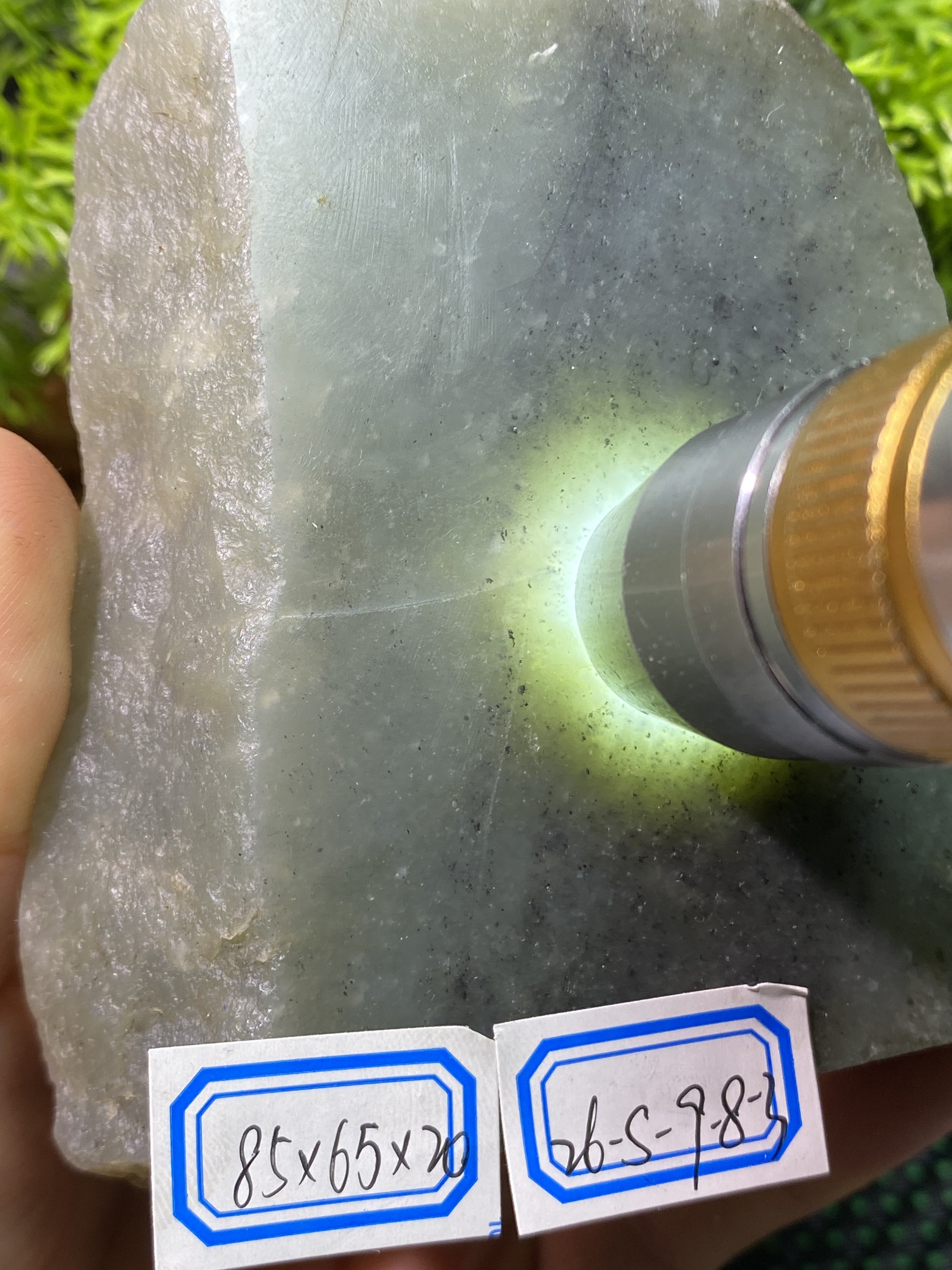 和田玉新疆点墨青花切片料油性足硬度高打珠子做扣子切牌子雕刻等