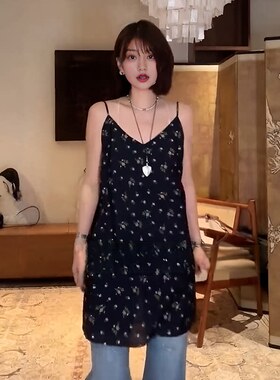 大码女装韩系v领黑色碎花吊带裙春季新款胖mm内搭叠穿无袖连衣裙
