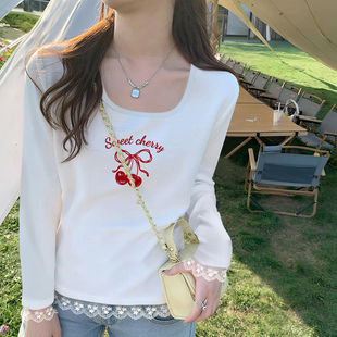 法式方领上衣女2026春秋新款蕾丝拼接小众设计感显瘦正肩长袖t恤