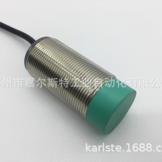 SF2A1-M8A4NB SF3V-M8D30NA电感式接近开关传感器