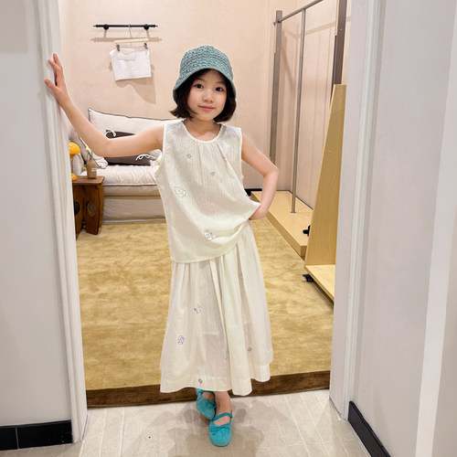 柒号童仓女大童韩系温柔无袖套装夏装新款儿童刺绣背心半身裙子潮