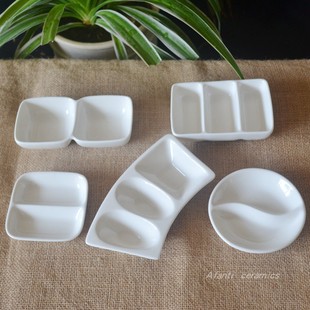 出口外贸陶瓷4寸双格调味碟子个性日式酱醋芥末三格蘸料碟小菜碗