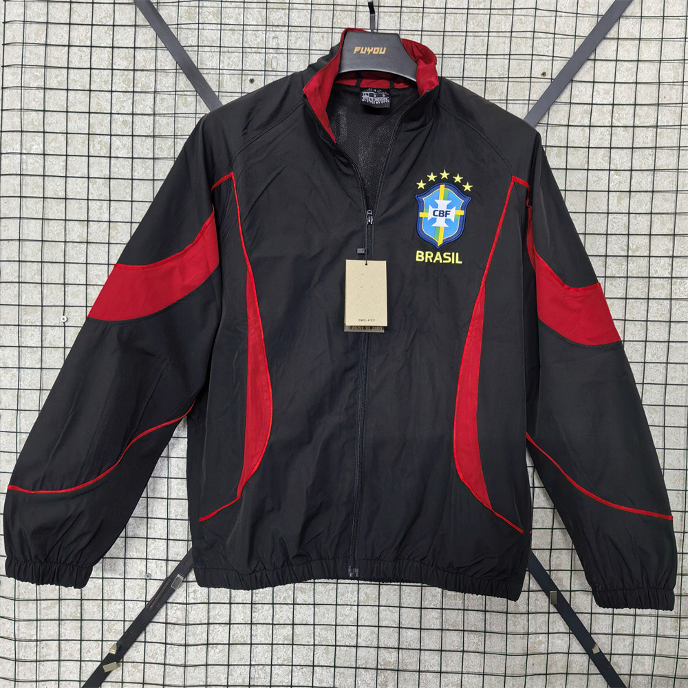26巴西足球服外套防水复古球衫刺绣男女风衣秋冬爆款 windbreaker