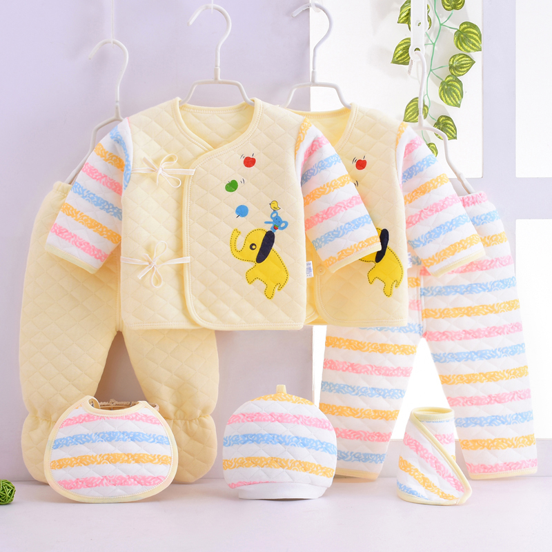 婴儿衣服保暖秋冬刚出生满月礼物