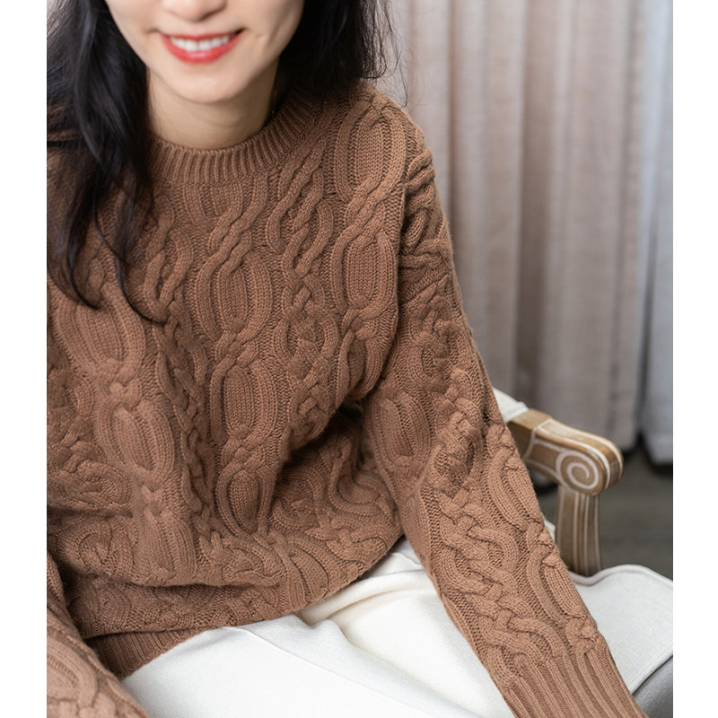 斐雪 不与咖啡比浓郁 手工编织视感 纯羊绒全身麻花六股粗针毛衣