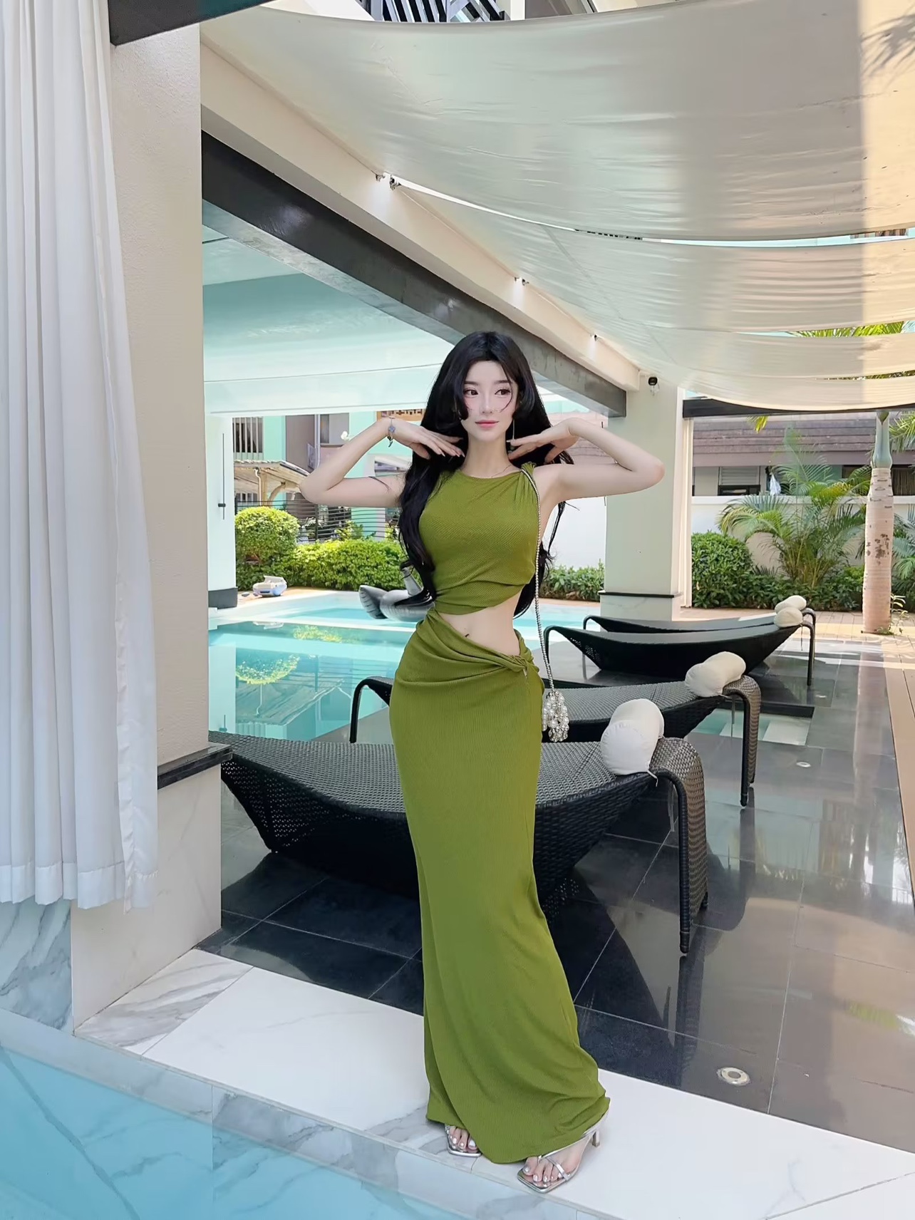 LINA 芥末绿露腰套装女夏2023新款无袖T恤+一步裙半身裙两件套