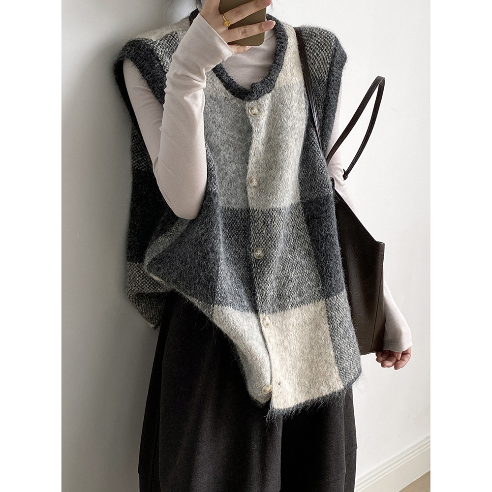 小美满言双 复古撞色格子针织马甲女秋季宽松圆领毛衣背心开衫