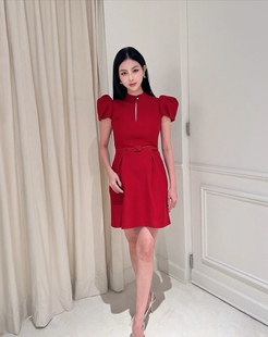 D家珍珠扣泡泡连衣裙礼服年会红色小性感收腰短裙