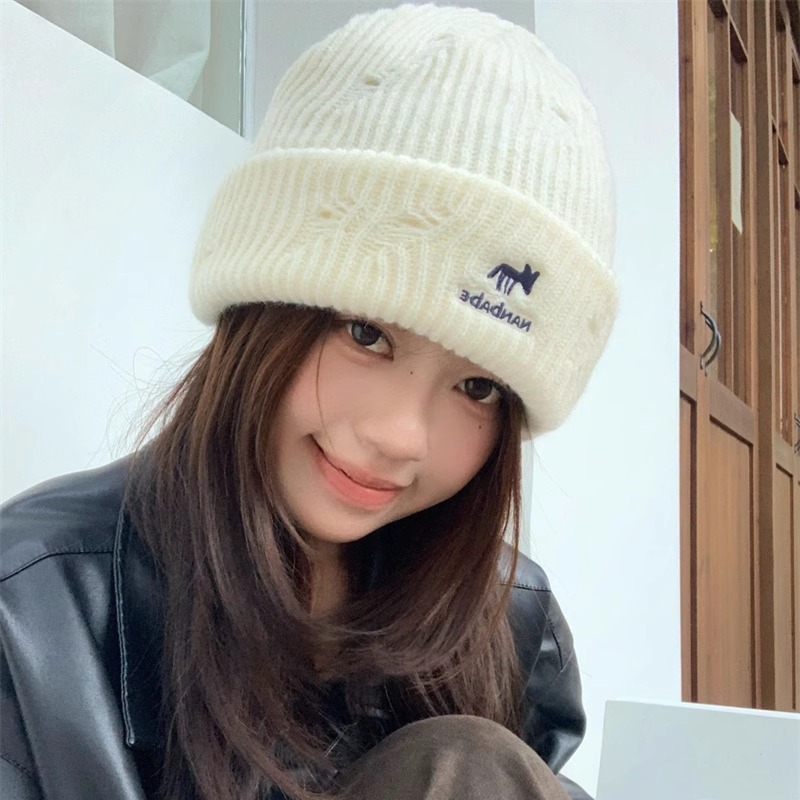 韩系狐狸刺绣针织帽冬季保暖