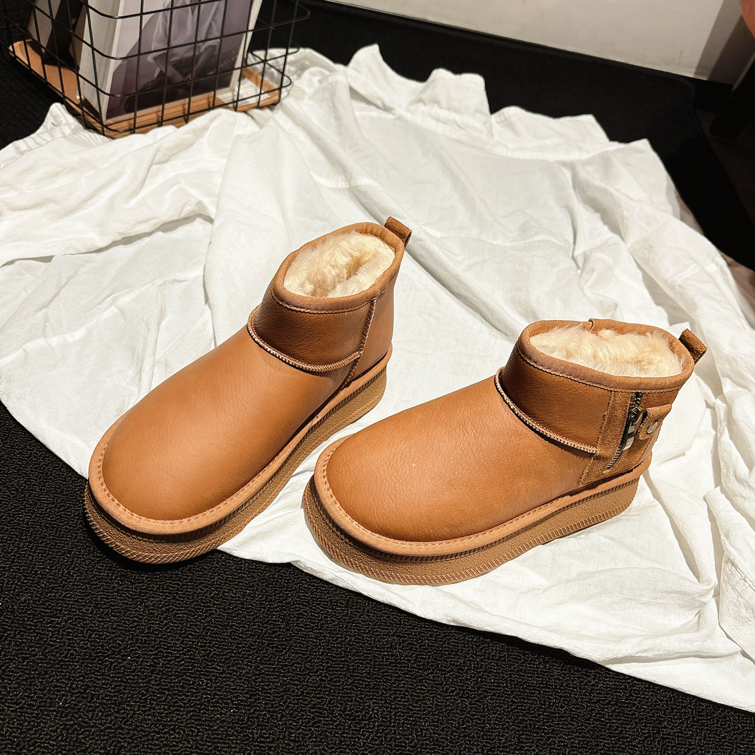 糖炒栗子厚底真皮羊毛防滑雪地靴