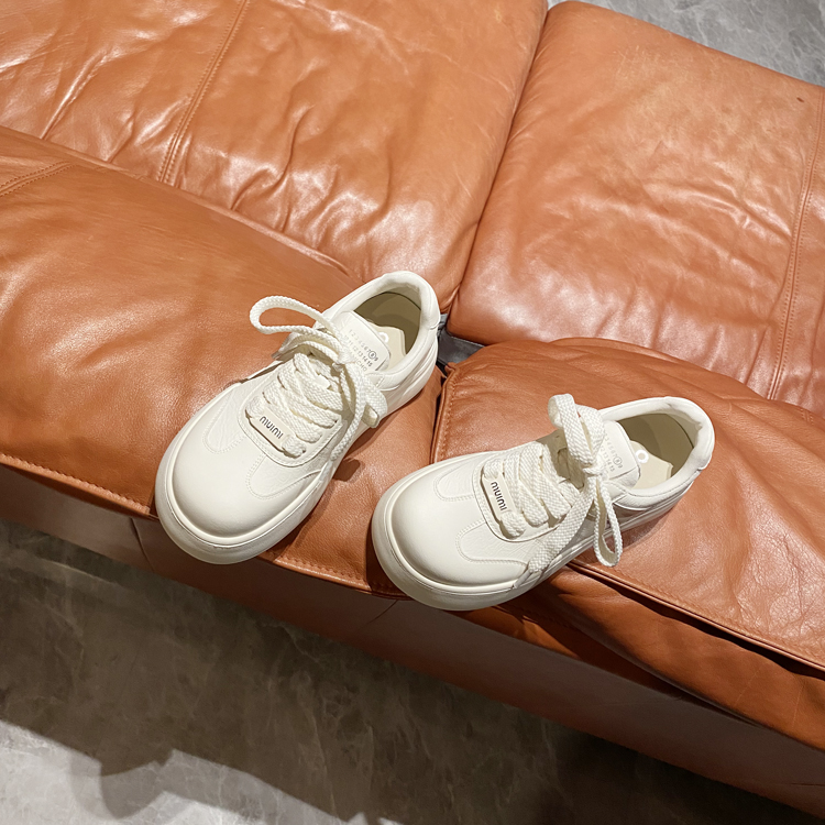 巨轻~mona娃娃头厚底真皮小白鞋