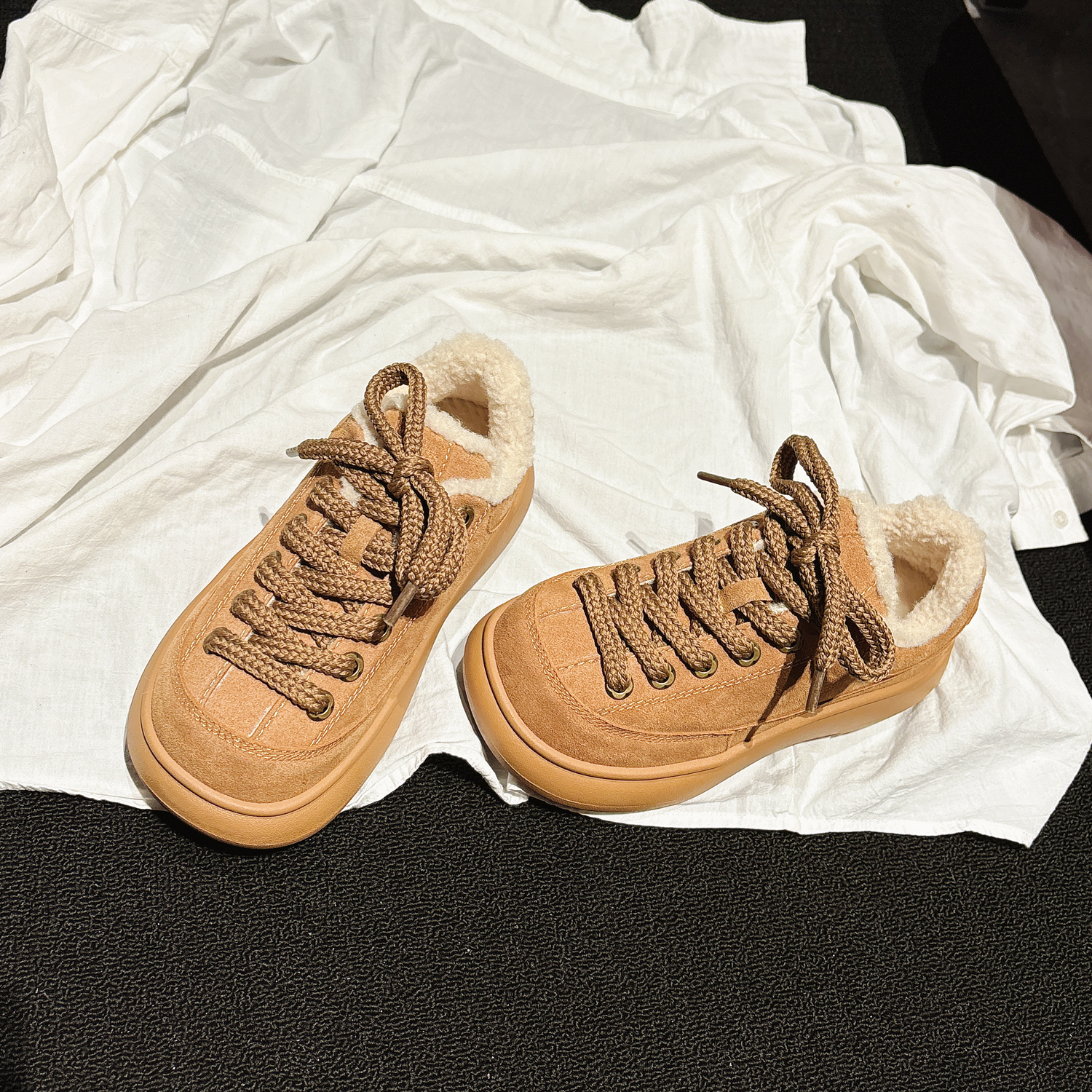 糖炒栗子轻便厚底真皮羊羔毛板鞋