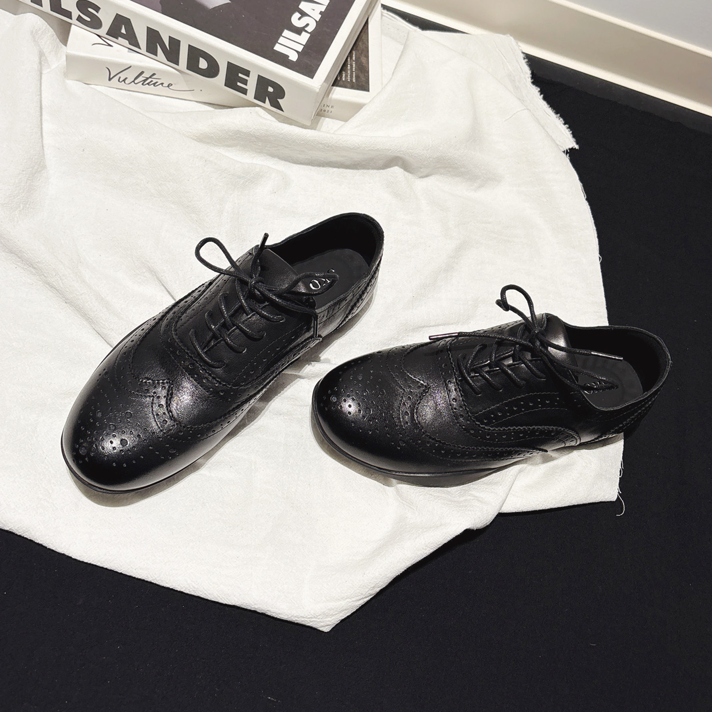 头层牛皮~老钱风雕花布洛克鞋女平底单鞋英伦小皮鞋ins系带孟克鞋,女鞋,牛津鞋/布洛克鞋/德比鞋,淘宝优惠券,粉丝福利购,淘宝优惠卷