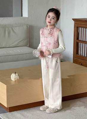 女童新中式国风套装2025新款冬款年货儿童洋气时髦马甲打底三件套