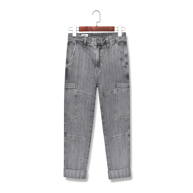 浅灰色多口袋拼接牛仔裤福利款
