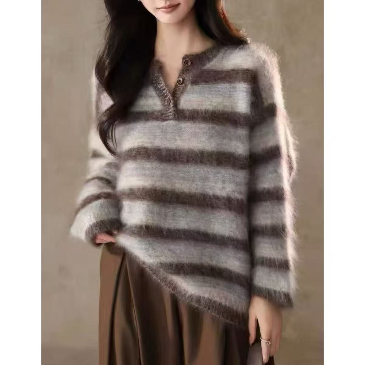 2478/秋冬拉毛三粒扣条纹套头毛衣-075-11.17