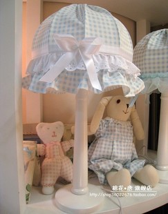 调光卧室台灯 田园台灯 蓝色小格子棉线边布艺台灯 布艺蕾丝台灯