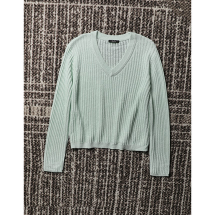 TANG TOWN自制 续写轻度假美学理念 注入编织灵感 镂空针织衫