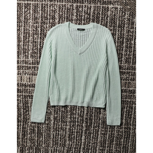 TANG TOWN自制 续写轻度假美学理念 注入编织灵感 镂空针织衫