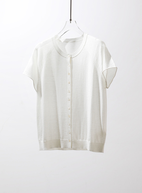 TANG TOWN演绎自由呼吸奢感针织美学 羊毛混纺圆领小飞袖针织开衫