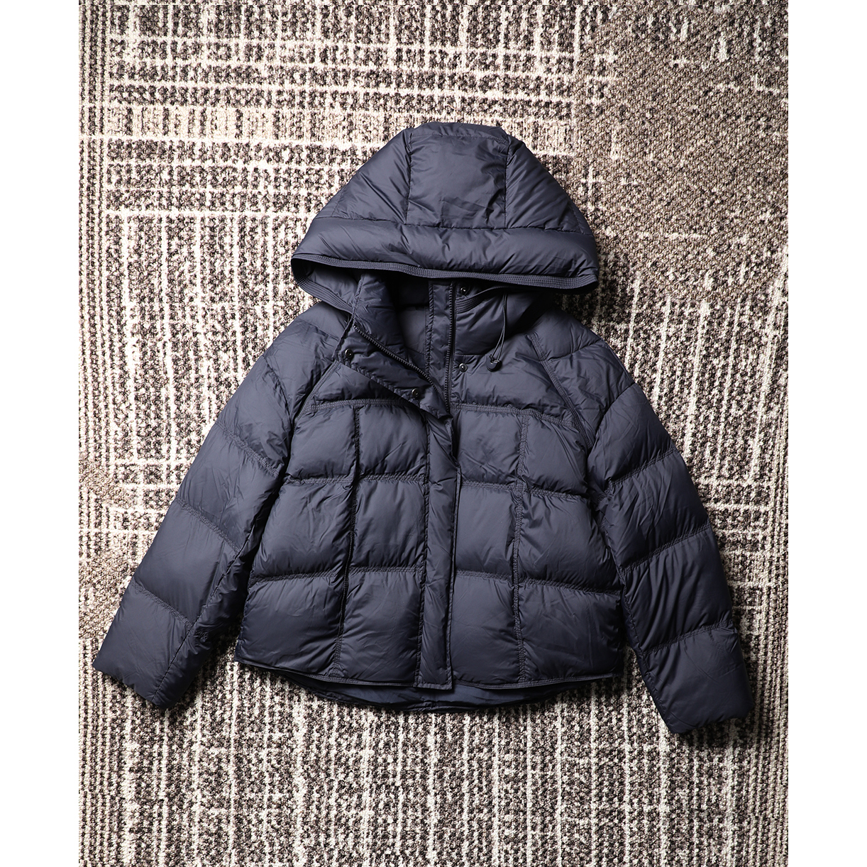 TANGTOWN无惧骤降温度 时髦自在型走于冬 90鸭绒小方格连帽羽绒服