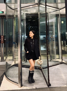 TANG TOWN自制 穿出不刻意的精致时髦 艺术流线感褶皱 花边半裙