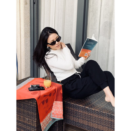 TANG TOWN自制复古粗针手钩感立体肌理花织造时装风格针织衫毛衣