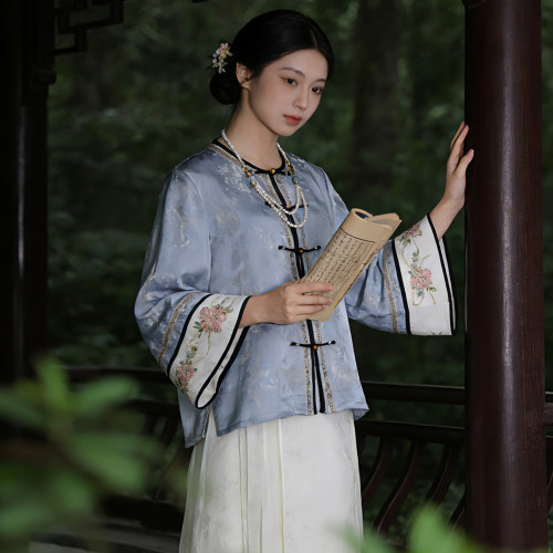 新中式通勤提花人丝刺绣衬衫女装