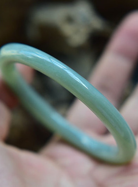 圆条美人条和田玉且末蓝玉石手镯
