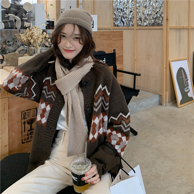 Real price jacquard long sleeve sweater coat