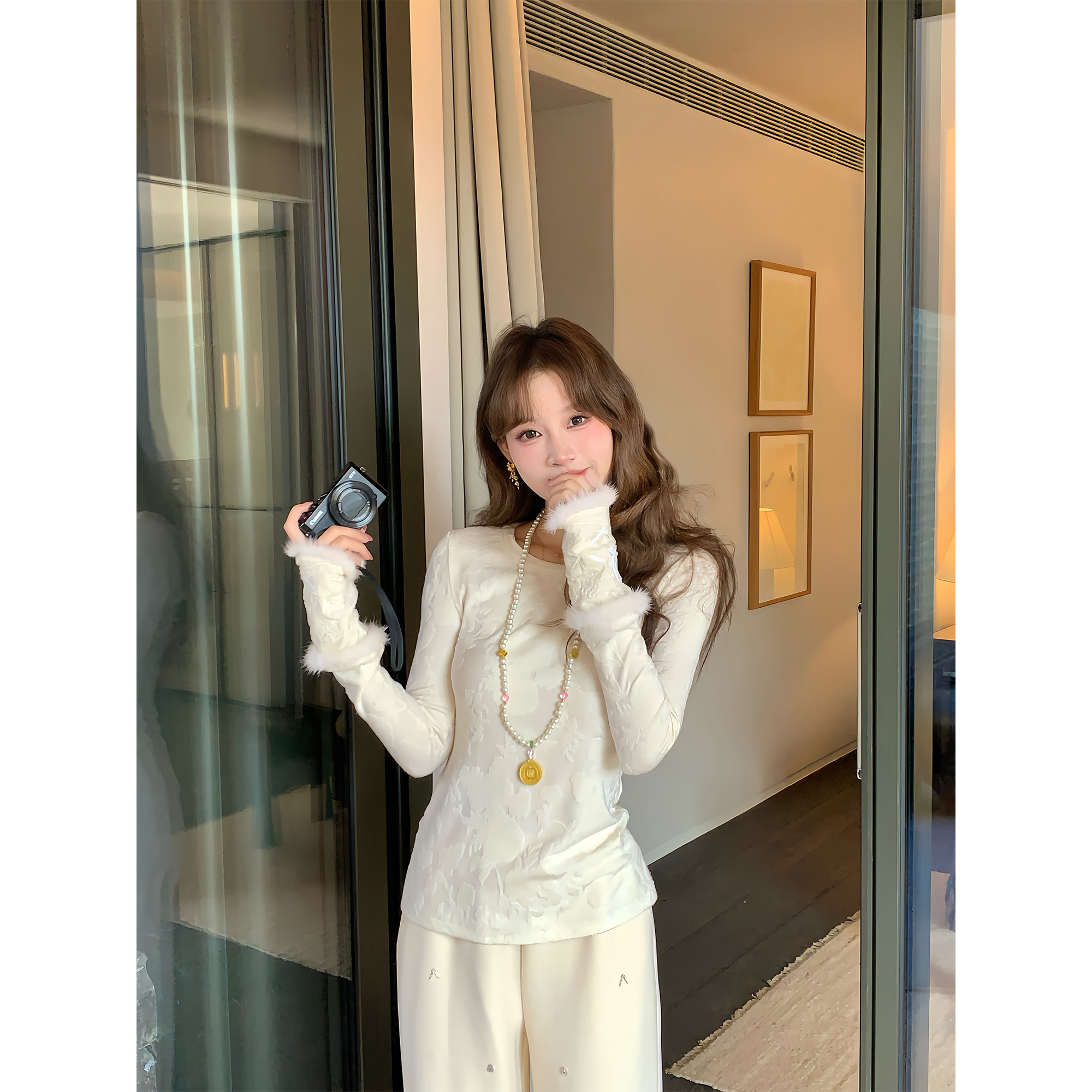 Thecoco 貂毛袖口刺绣新中式打底衫女秋冬季气质显瘦柔软内搭上衣