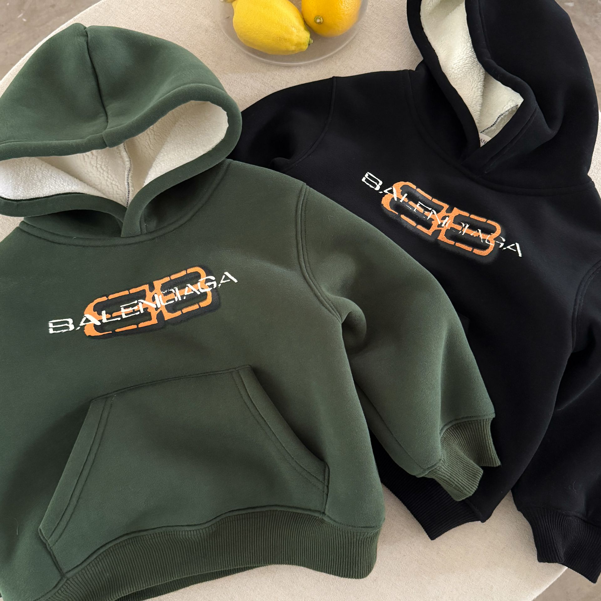 不二妈妈冬款加绒连帽卫衣洋气