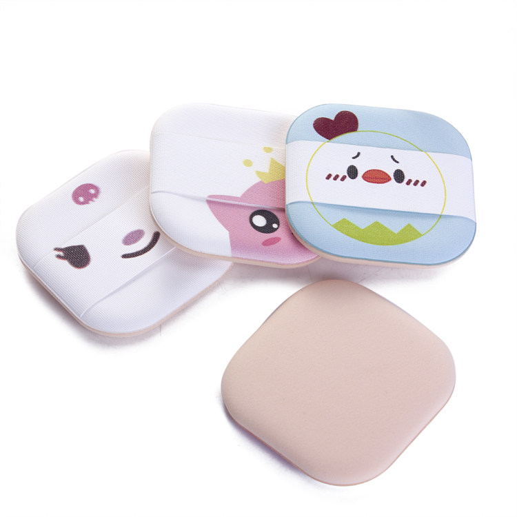 A43 出口小物 敲可爱 卡通图案 便携盒装 粉扑粉饼两件套,彩妆/香水/美妆工具,化妆/美容工具,淘宝优惠券,粉丝福利购,淘宝优惠卷