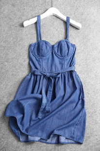 炒鸡显身材 自留大爱 欧美风高腰裹胸吊带连衣裙 原DAN E75