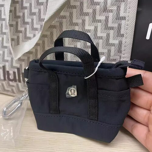 【直邮c】lululemon Daily Multi-Pocket Nano Tote 迷你包挂件