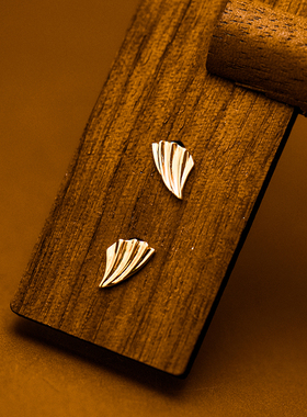 韩国时尚10K黄金耳钉女 百搭小清新素金菱面翅膀设计K金耳饰潮女