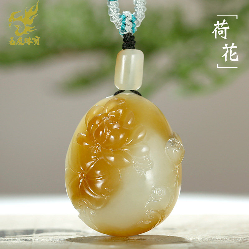 玉友和田玉荷花锦鲤吊坠女款玉坠糖青白三色连年有余荷塘雅韵挂件