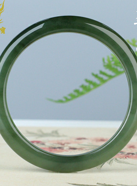 和田玉手镯女款玉镯子