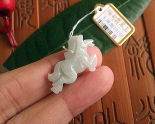 70148玉琳阁翡翠实物拍图缅甸玉天然A货翡翠配件用小生肖马小坠子