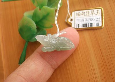 天然a货立体生肖鼠缅甸玉