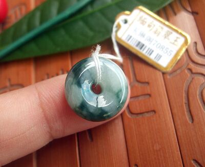 70855天然A货翡翠玉16.5飘花算珠小玉扣平安扣吊坠缅甸玉实物拍图