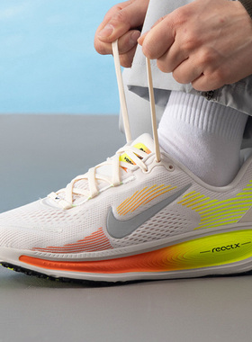 2025新款耐克大童鞋NIKE VOMERO 18青少年跑步鞋学生运动鞋HQ2157