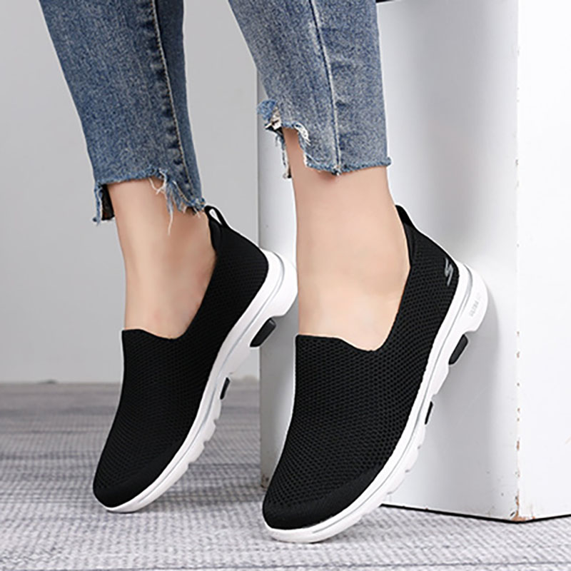 2025新款斯凯奇女鞋GO WALK 5 女士一脚蹬健步鞋运动休闲鞋124147