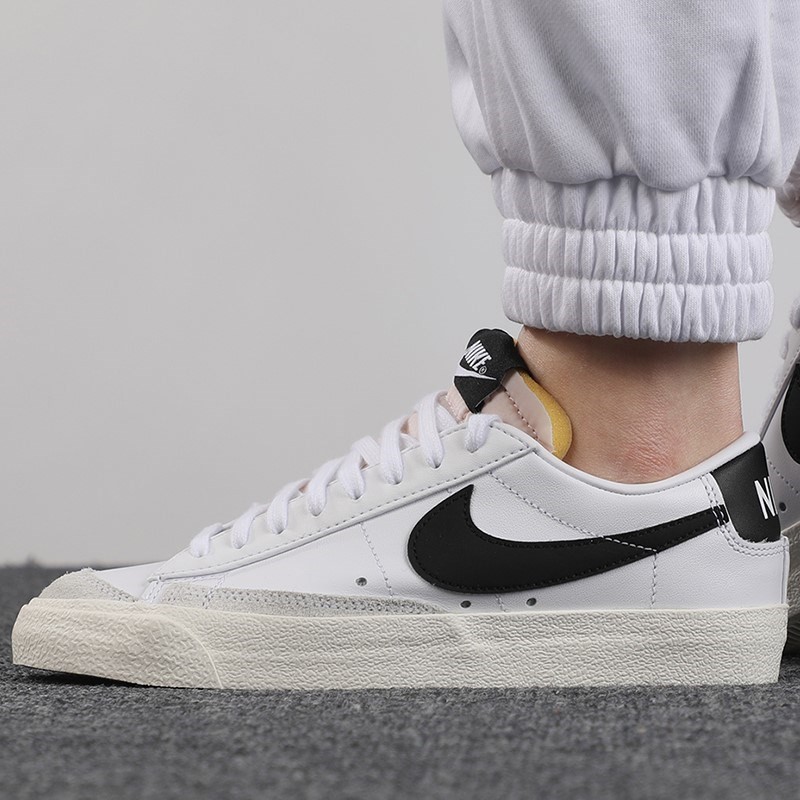 正品耐克女鞋NIKE BLAZER LOW '77 低帮开拓者运动休闲板鞋DC4769
