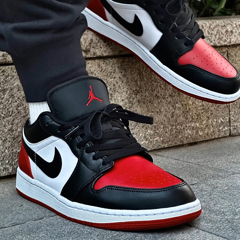正品耐克男鞋NIKE AIR JORDAN 1经典时尚休闲鞋AJ1低帮板鞋553558